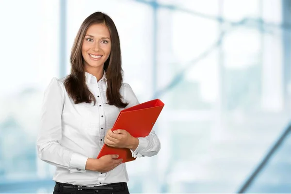 Pasta de participação do consultor financeiro feminino — Fotografia de Stock