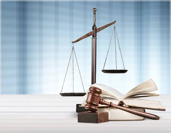 Justice Scales and books and gavel — Stock Photo, Image