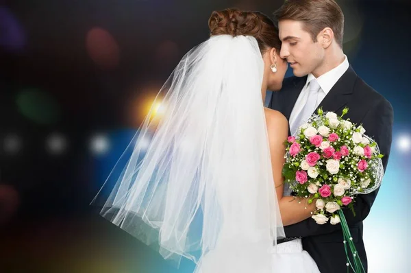 Junges Hochzeitspaar — Stockfoto