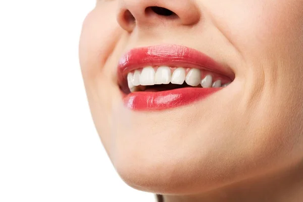 Mujer con dientes blancos sanos —  Fotos de Stock