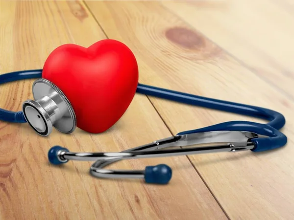 Orvosi sztetoszkóppal, műanyag szívvel — Stock Fotó