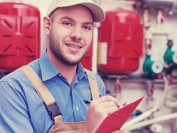 Hombre trabajador inhat — Foto de Stock