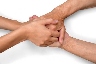 yaşlı ve genç eller