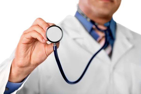 Jovem Homem Médico Segurando Stetoscpoe Isolado Fundo Branco — Fotografia de Stock