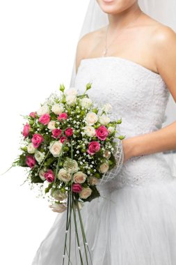 Beyaz gelinlik içinde güzel gelin