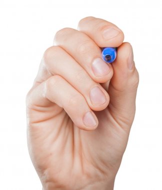 İş adamı ekranda yazıyor