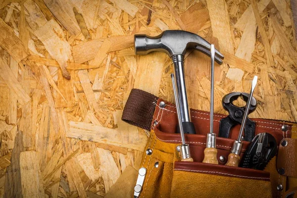 Cinto de ferramentas com ferramentas — Fotografia de Stock