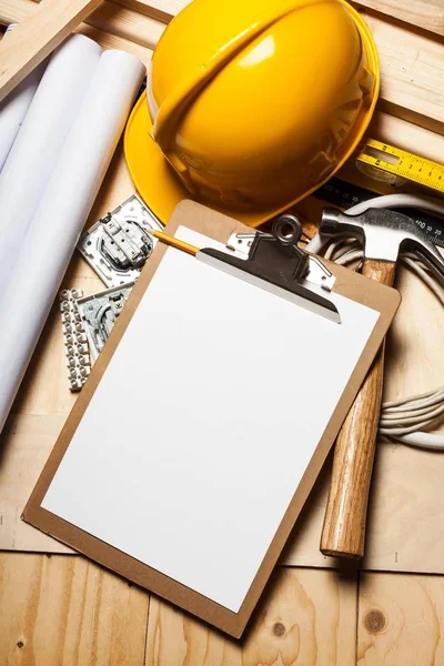 Araçlar ve aletler kümesi 