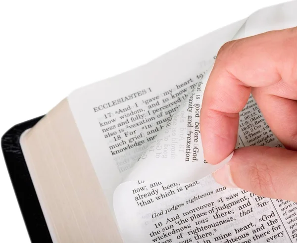 Beyaz arka plan üzerinde İncil kitap