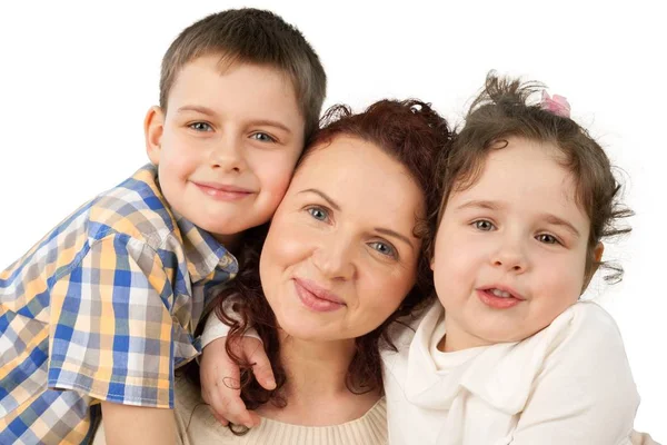 Mère Avec Deux Enfants Isolés Sur Fond Blanc — Photo