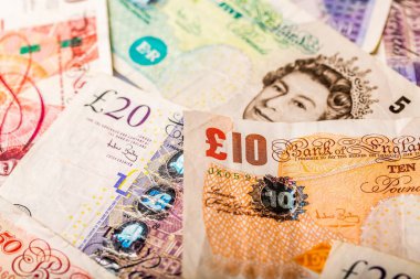 altın sikke ve 5 pound