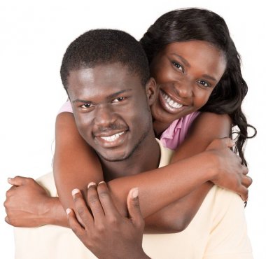 Genç Afro Amerikalı bir çift beyaz arka plan üzerinde izole