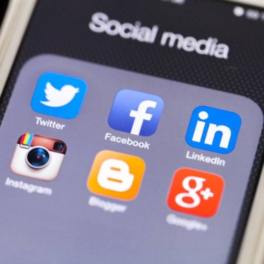 Apple iphone Facebook app