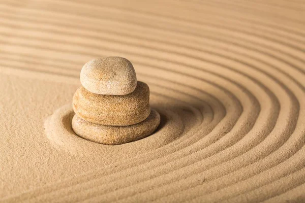 Zen stenar i sanden — Stockfoto