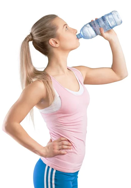 妇女饮用的水在白色背景隔绝了 — 图库照片