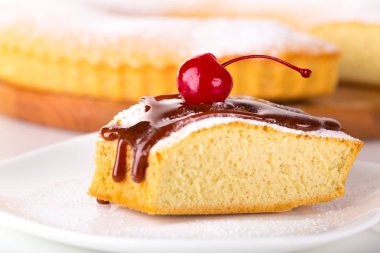 ev yapımı lezzetli pasta beyaz arka plan üzerinde izole Close-Up