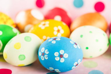 izole Paskalya yumurtaları 