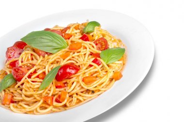 Spagetti makarna domates ile