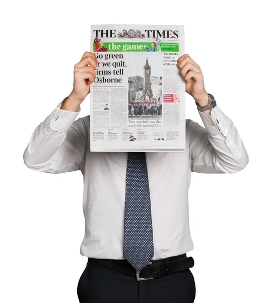 白い背景に隔離された新聞を読むビジネスマン — ストック写真