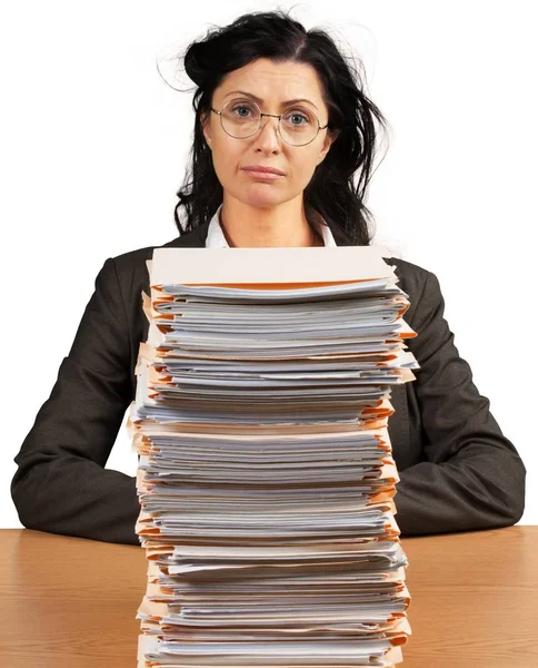 Geschäftsfrau mit vielen Papieren — Stockfoto
