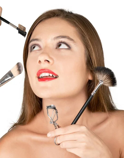 Maquillaje artista haciendo maquillaje para chica —  Fotos de Stock