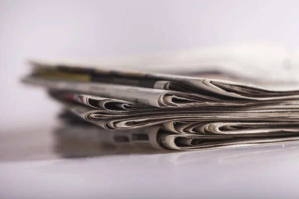 Basılı Gazeteler yığını — Stok fotoğraf