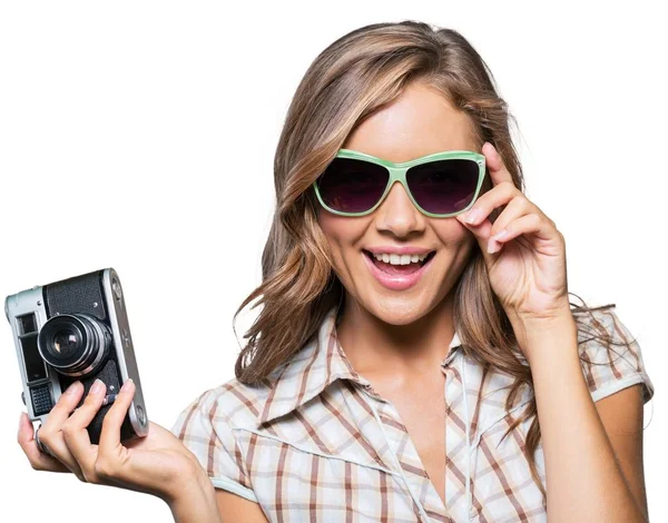 Mujer sosteniendo cámara — Foto de Stock