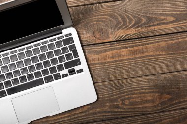 Boş ekranlı dizüstü bilgisayar