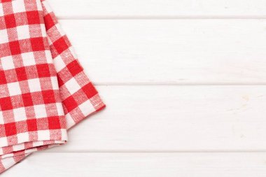 kırmızı kumaş peçete