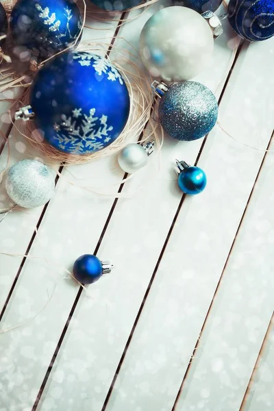 Boules de Noël bleues et rouges — Photo