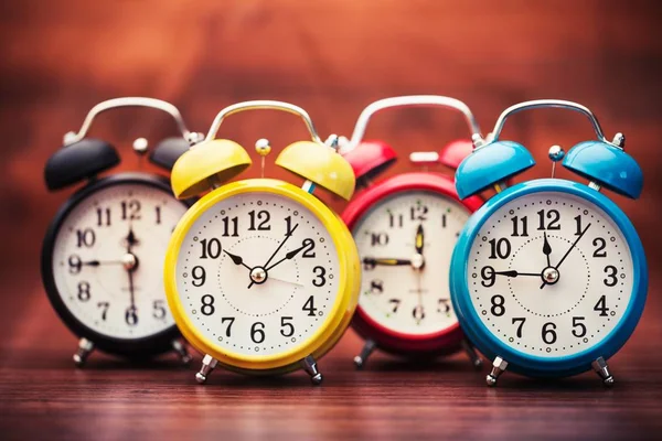 Muchos relojes de alarma — Foto de Stock