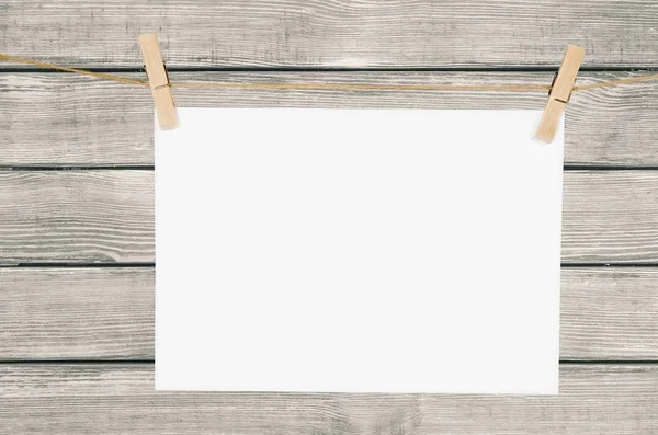 Clothesline kağıt bekle