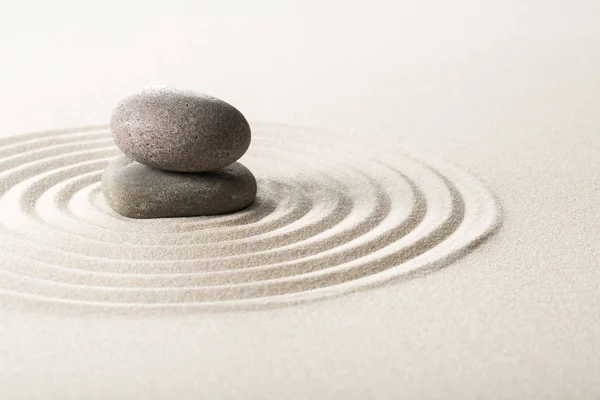 Pedras Zen na areia — Fotografia de Stock