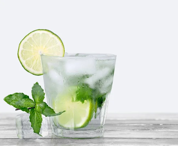 Φρέσκο mojito κοκτέιλ — Φωτογραφία Αρχείου