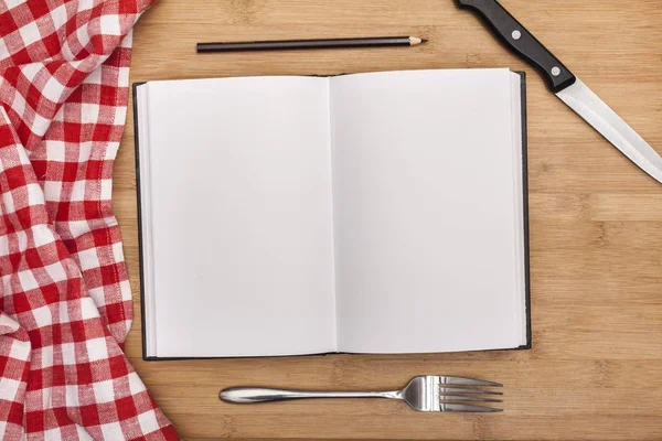 tarifi defter, çatal, kalem ve arka plan üzerinde bıçak