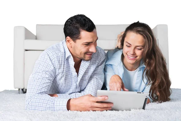 Jong Stel Met Behulp Van Tablet Geïsoleerd Witte Achtergrond — Stockfoto