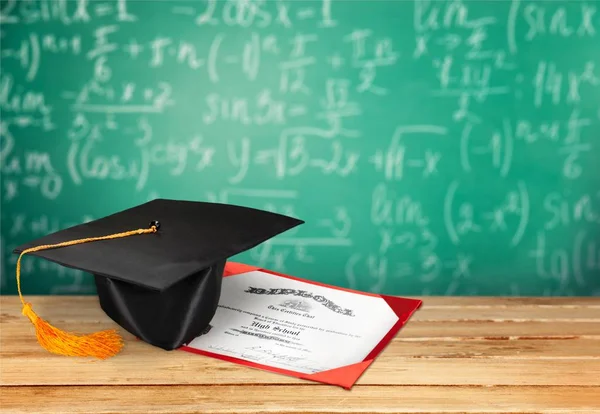 Chapéu Graduação Diploma Segundo Plano — Fotografia de Stock
