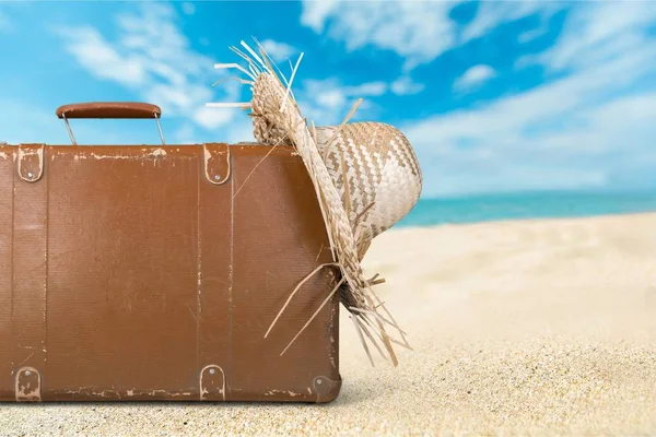 Hasır şapka ile Retro çanta