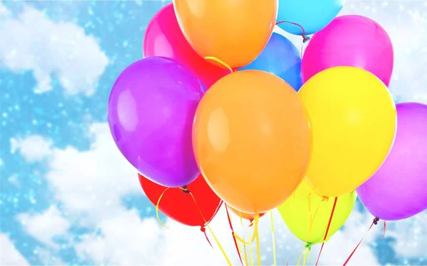 Bündel Von Bunten Luftballons Isoliert Auf Dem Hintergrund — Stockfoto