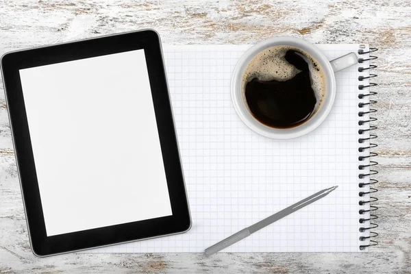 Tablet computer con caffè — Foto Stock