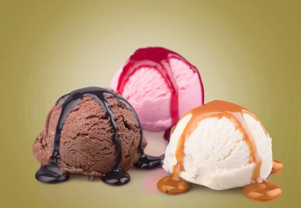 Шоколад, ваніль і Полуничним морозивом — стокове фото