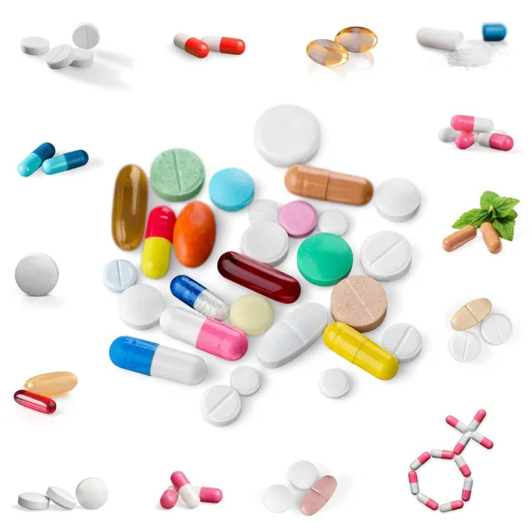 Много разных таблеток — стоковое фото