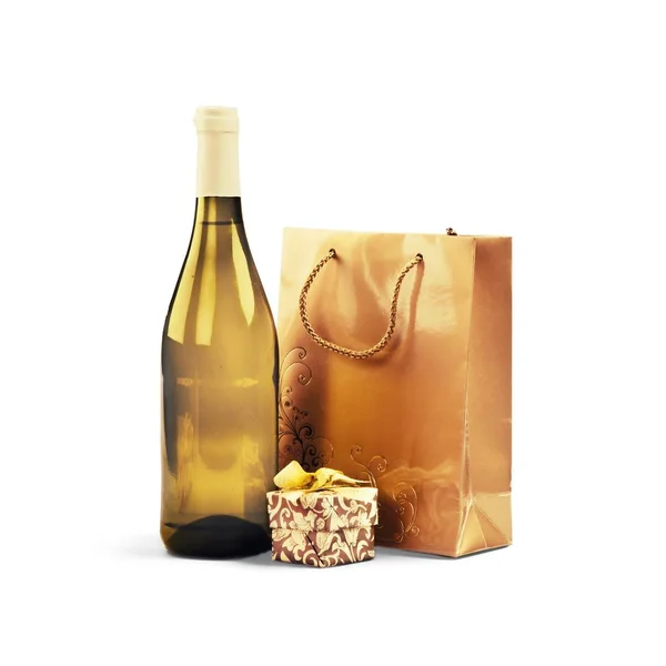 Bolsa de regalo con botella de vino —  Fotos de Stock