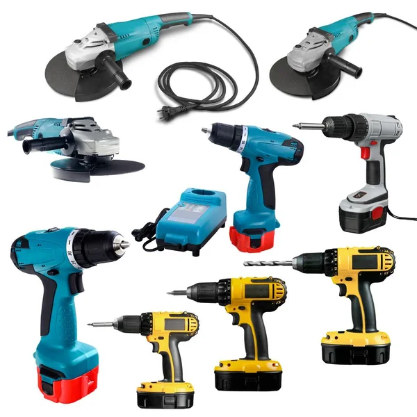 Beyaz arka plan üzerinde izole matkaplar kümesi