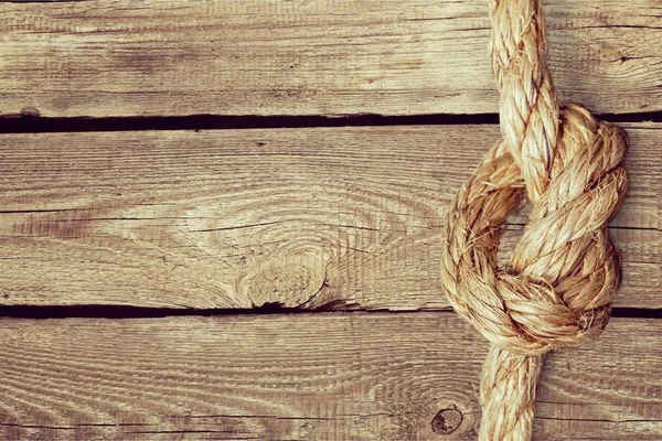 Стара мотузка з вузлом — стокове фото
