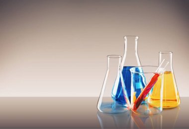 Cam laboratuvar şişe üzerinde masa lambası 