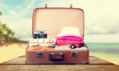 seyahat nesnelerle Retro çanta