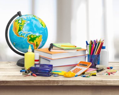 renkli okul malzemeleri 