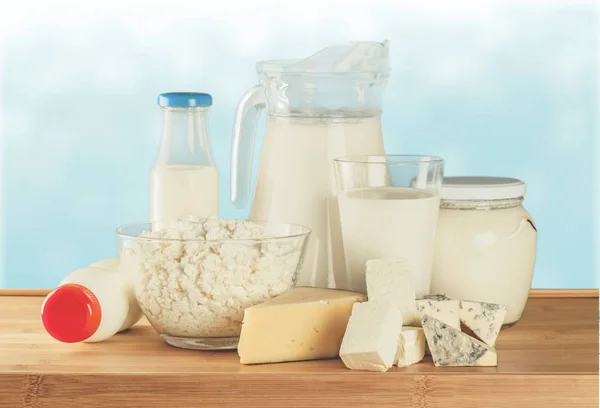 Сбор молочных продуктов — стоковое фото