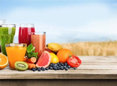 meyve smoothies gözlük ahşap tablo 